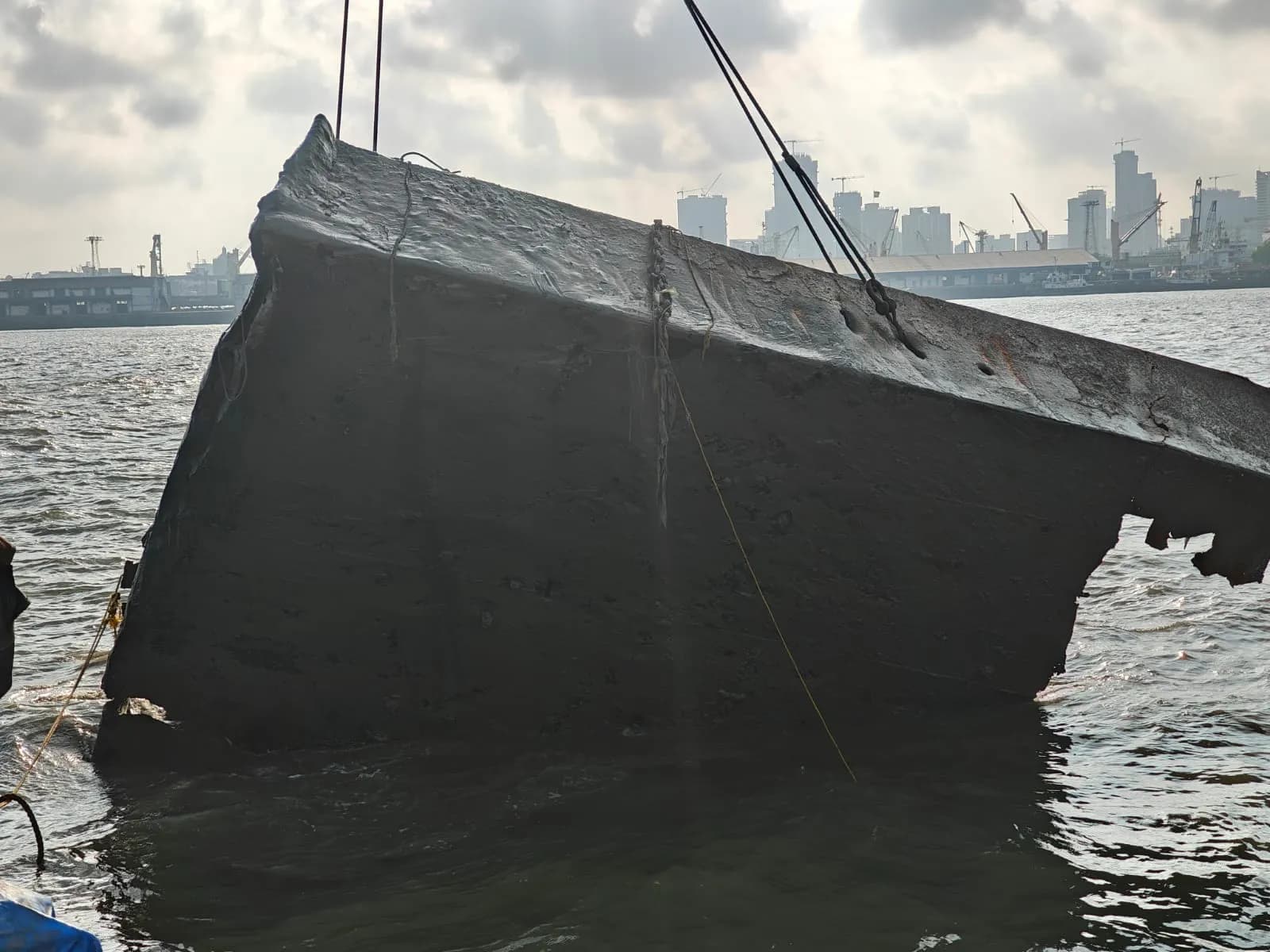 Subsea Wreck Recovery Lift